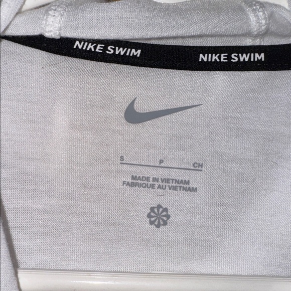 NWT Nike Women's White Swim Hooded Cover-Up - Picture 4 of 6